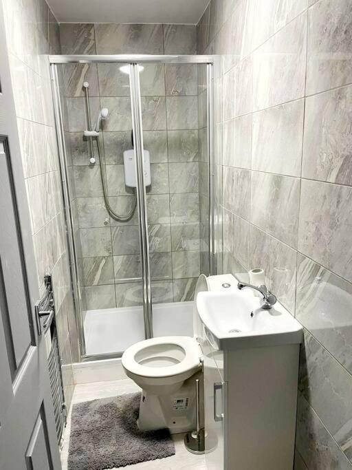 Entrepreneur Stays - 8 Guest House Liverpool Bagian luar foto